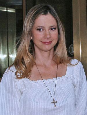 Mira Sorvino Bra Size, Height, Age, Measurements, Bio